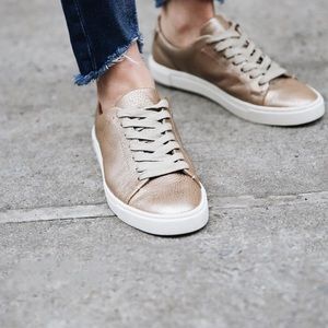 Brand new Frye maya low lace gold sneaker